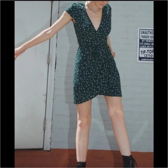 Brandy Melville | Dresses | Brandy Melville Robbie Green Floral Wrap Dress  | Poshmark